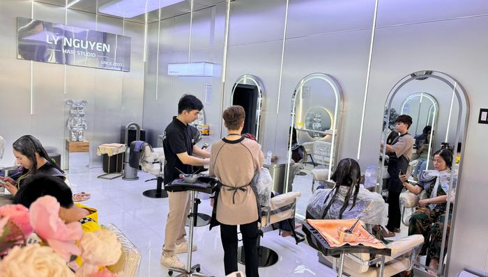 Ảnh 3 của Salon Tóc Lý Nguyễn
