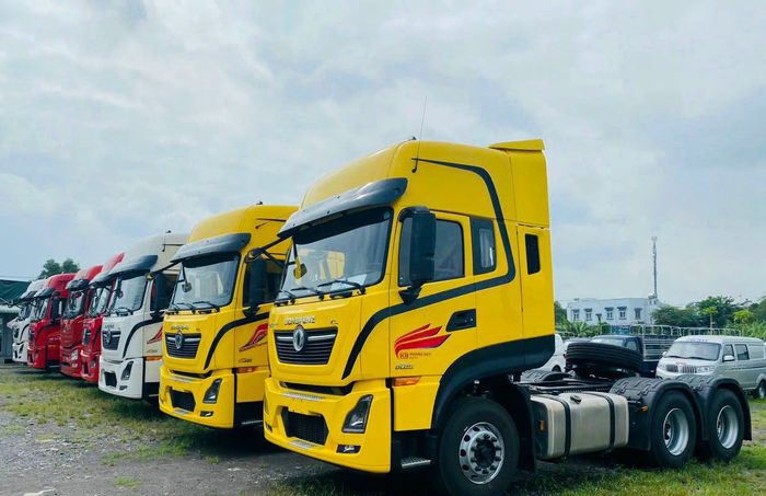 Hình ảnh xe đầu kéo Dongfeng số 2
