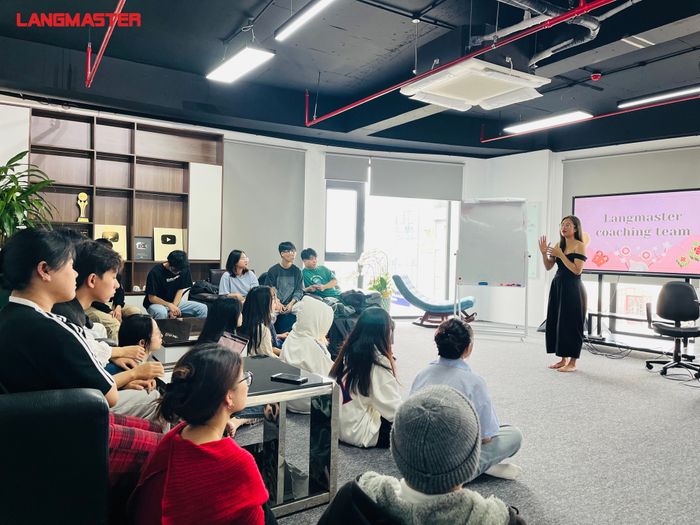 Tiếng Anh Giao Tiếp Langmaster - Hình ảnh 1