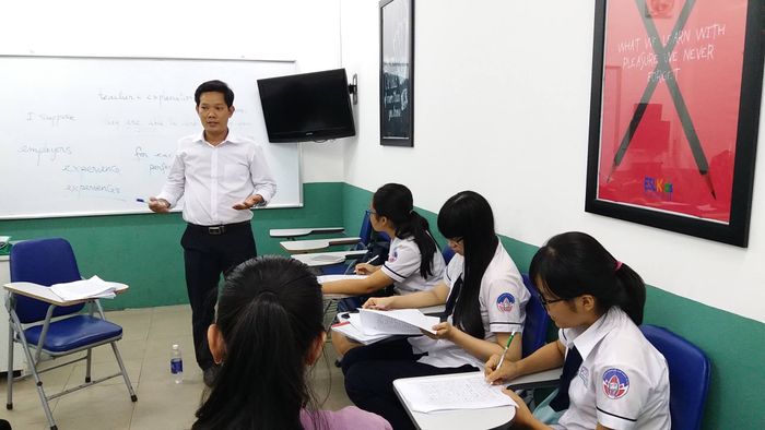Hình ảnh Trung tâm Ngoại ngữ và Tin học Tây Bắc 1