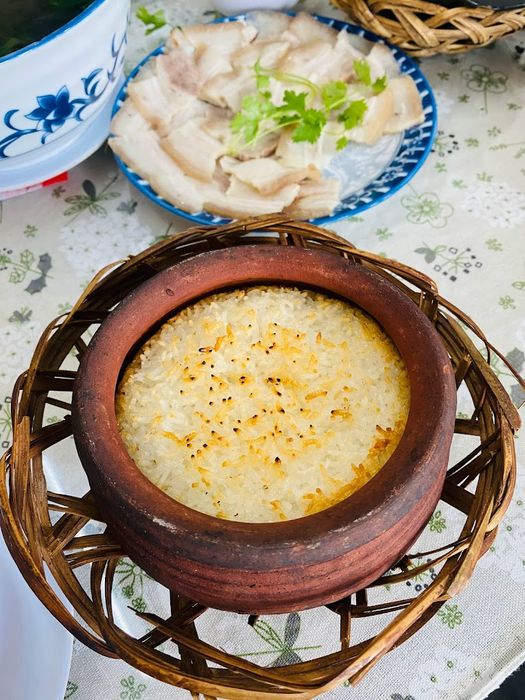 Cơm Niêu Cổ Truyền hình 1