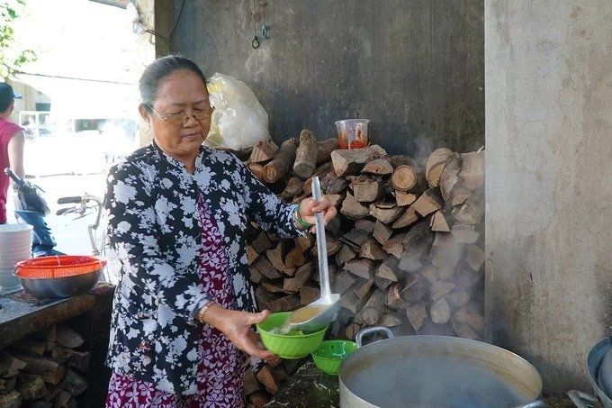 Cô Đỗ Ngọc Lan (hay còn gọi là thím Năm Hải) ảnh 1