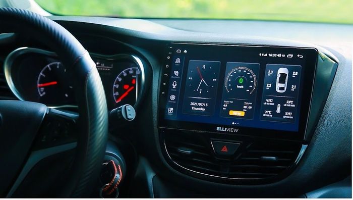 Hình ảnh màn hình ô tô Elliview 1