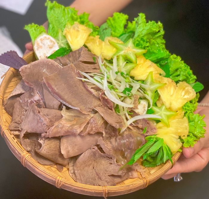 Ảnh lẩu bò Giáo Sĩ 1