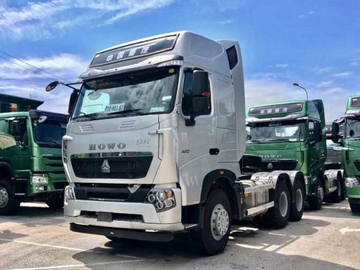 Hình ảnh xe đầu kéo Howo số 2