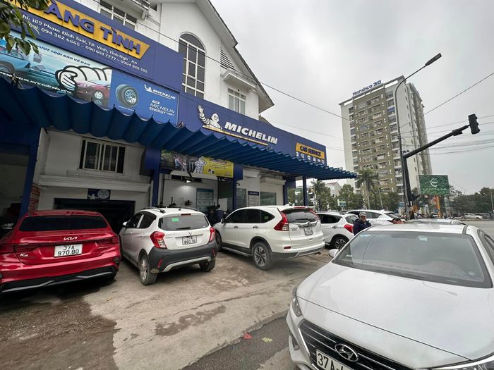Hình ảnh Michelin Car Service Hoàng Tình 1