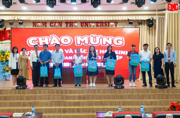 Hình ảnh Đại học Nam Cần Thơ 2