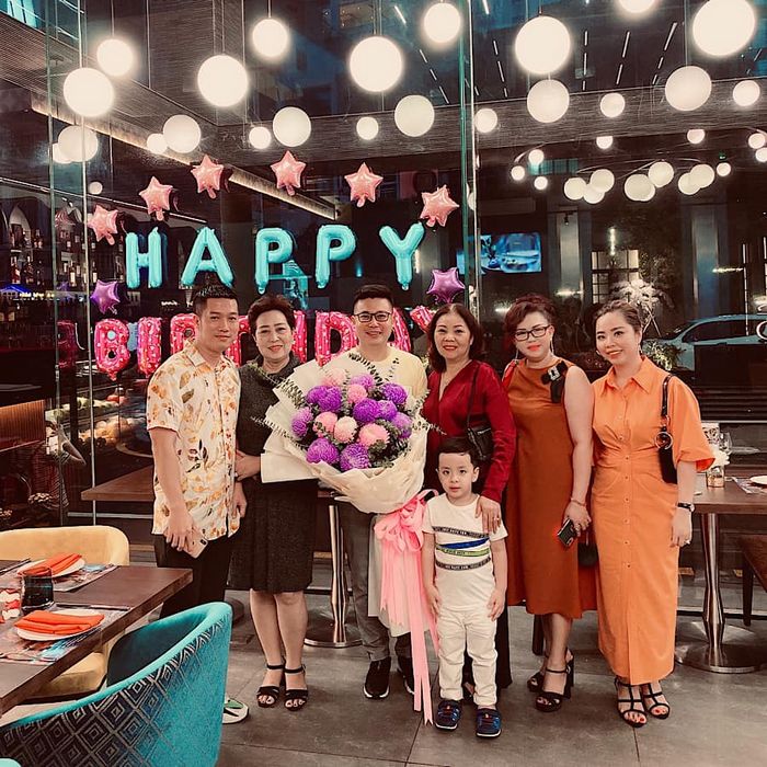 Hình ảnh khách đặt tiệc tại nhà hàng 2