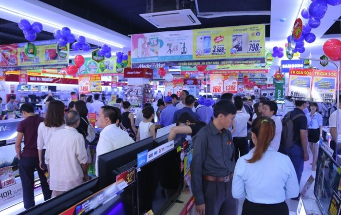 Cửa hàng MediaMart - Hình 2