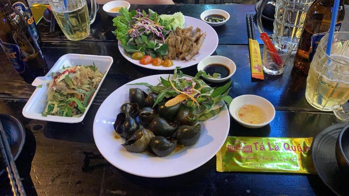 Các món ăn tại nhà hàng 1