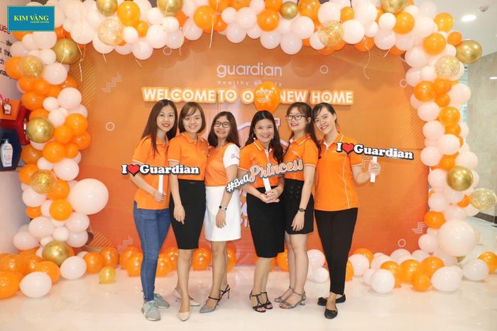 Hình ảnh của Đồng Phục Kim Vàng