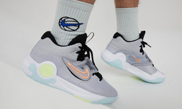 Hình ảnh giày bóng rổ Nike 1