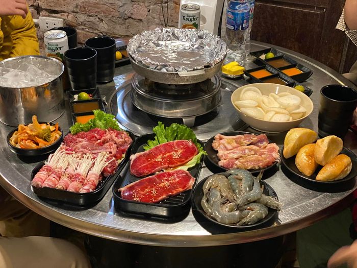 Quán Thơm - Buffet Hải Sản & Món Nhậu Đường Phố hình 2