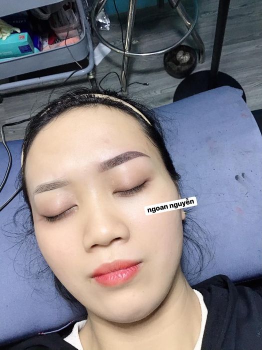 Hình ảnh Ngoan Nguyễn phun xăm thẩm mỹ 2