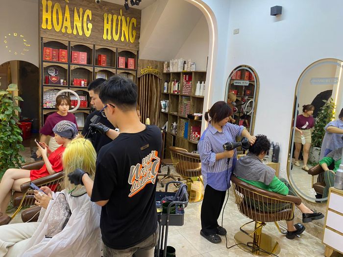 Hình ảnh Salon Hoàng Hưng - Huế số 2