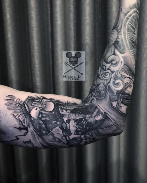 Monster Ink Tattoo hình 2