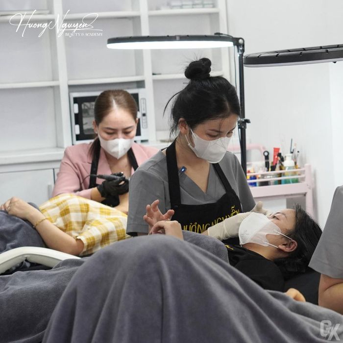 Hình ảnh HUONG NGUYEN BEAUTY ACADEMY 3
