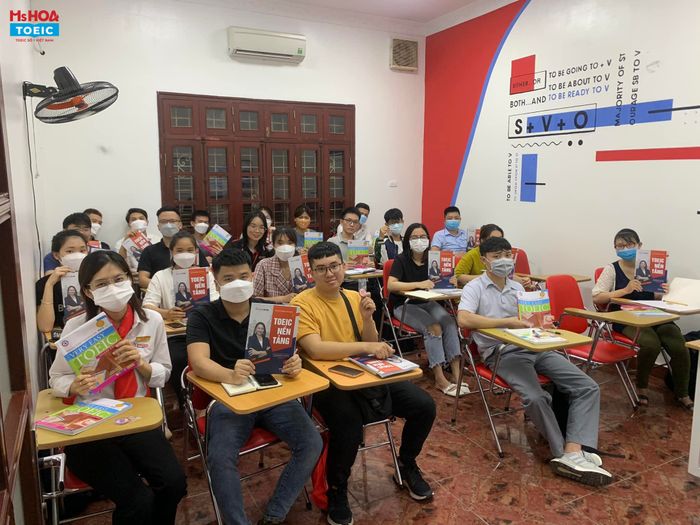 Hình ảnh 2 của Ms Hoa TOEIC