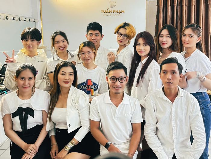 Hình ảnh Học Viện Trang Điểm Tuấn Phạm 1