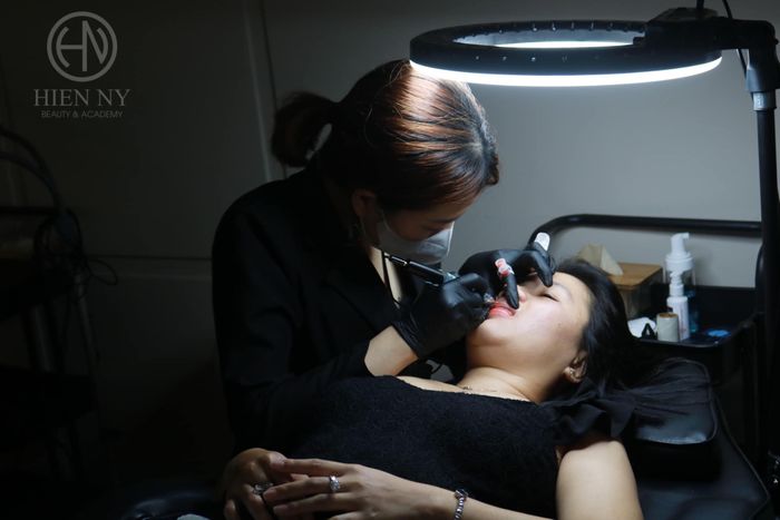 Hình ảnh HIỀNNY BEAUTY - ACADEMY 3