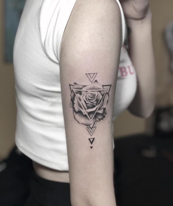 Hình xăm Cú Già số 1