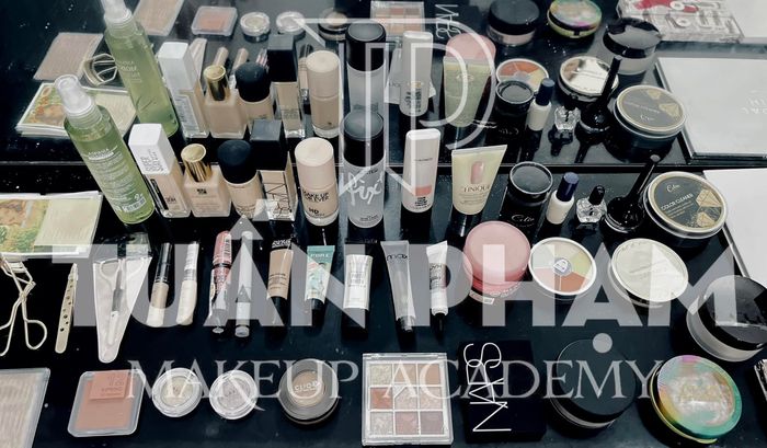 Hình ảnh Học Viện Trang Điểm Tuấn Phạm 2