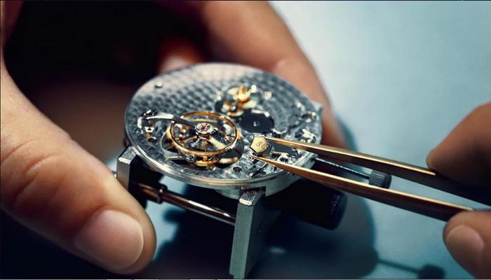 Hình ảnh quá trình sửa chữa đồng hồ - ảnh 2