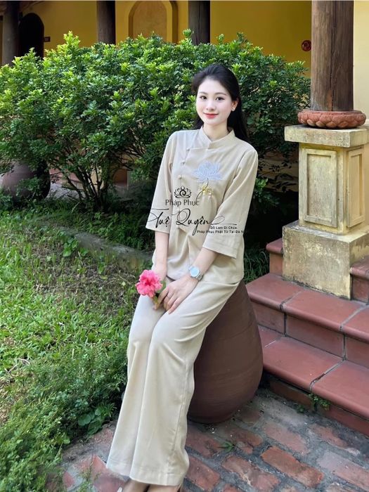Hình ảnh Pháp Phục Tuệ Quyên 3