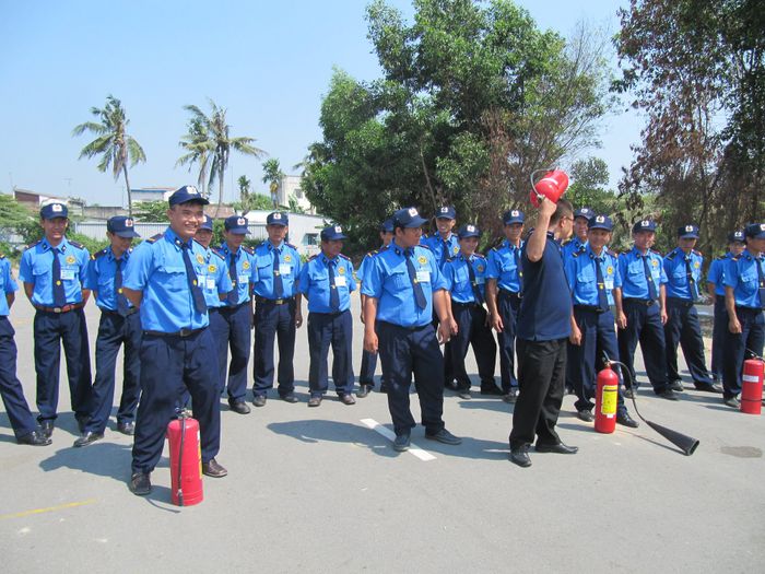 Hình ảnh 2 của BẢO VỆ QUYẾT TIẾN