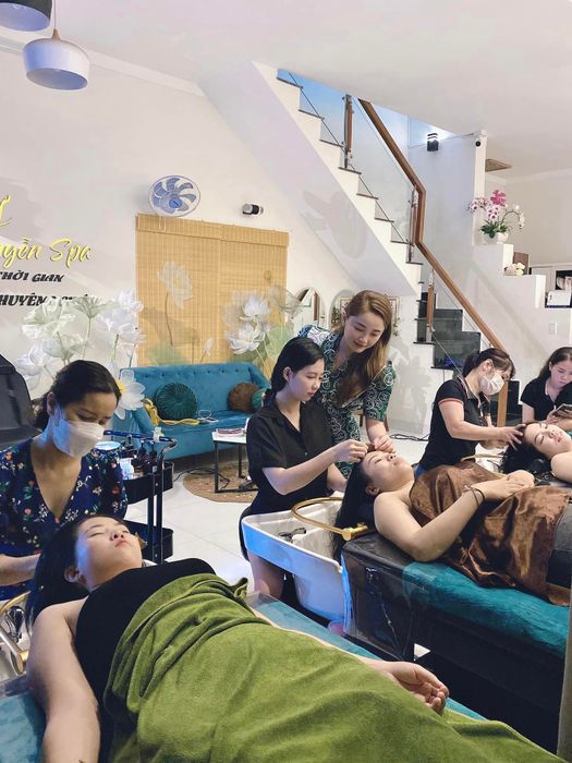 Hình ảnh đầu tiên của Gội Đầu Dưỡng Sinh Trị Liệu Cung Đình