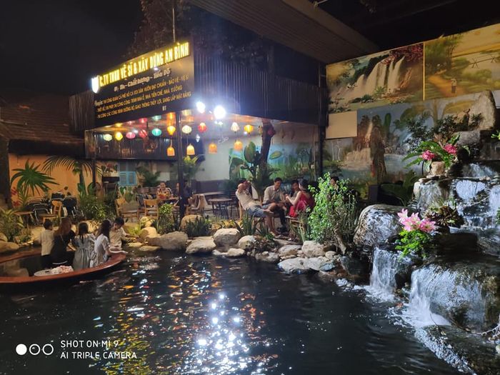 Hình ảnh 2 của The Koi Coffee