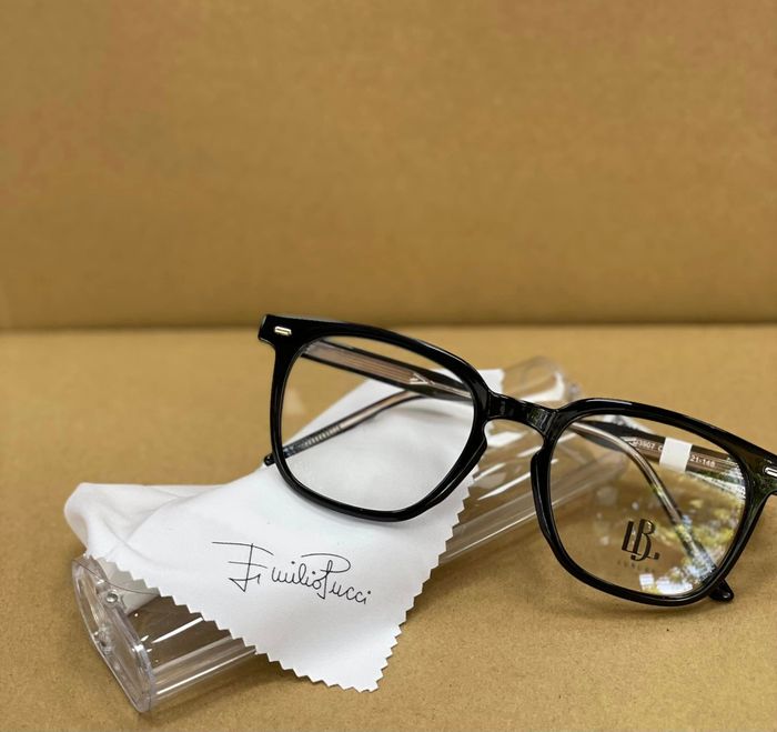 Kính Thuốc Tràng Tiền hình 2