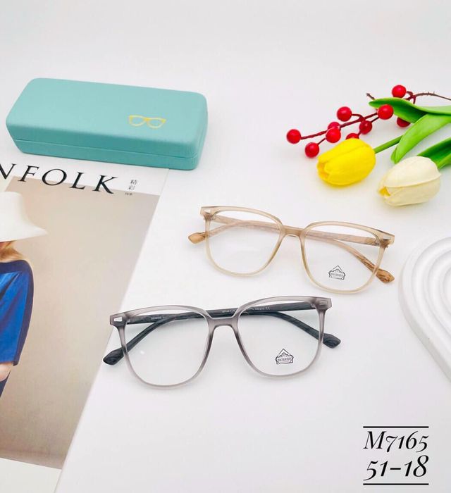 Hình ảnh 1 của Mắt Kính Việt Ý