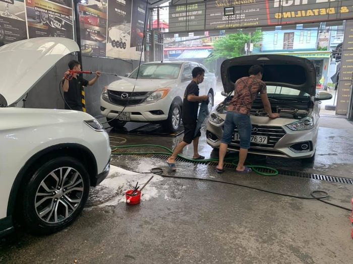 Hình ảnh thứ hai của Luxury Auto