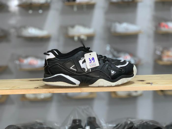 Hình ảnh của Giày 2Hand 369