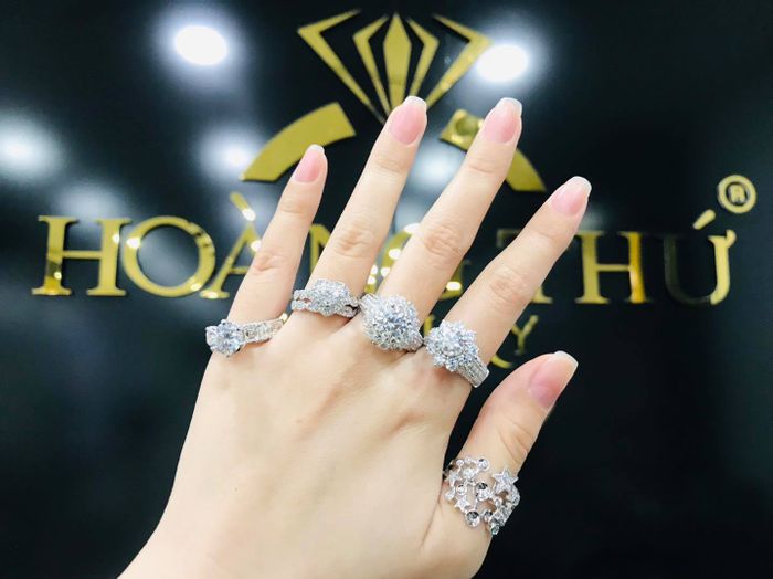 Hình ảnh Hoàng Thứ Jewelry 1