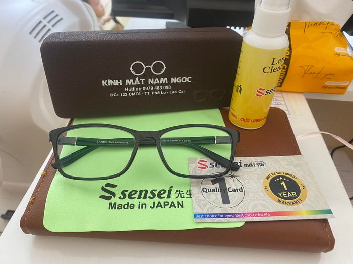 Hình ảnh Kính Mắt Nam Ngọc 2