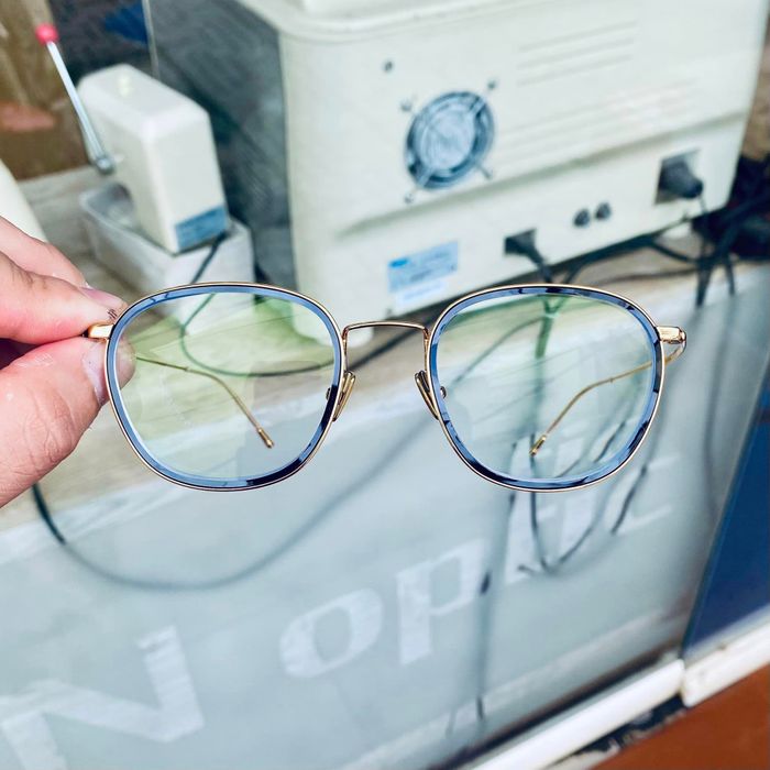 Hình ảnh của Kính Mắt An 1