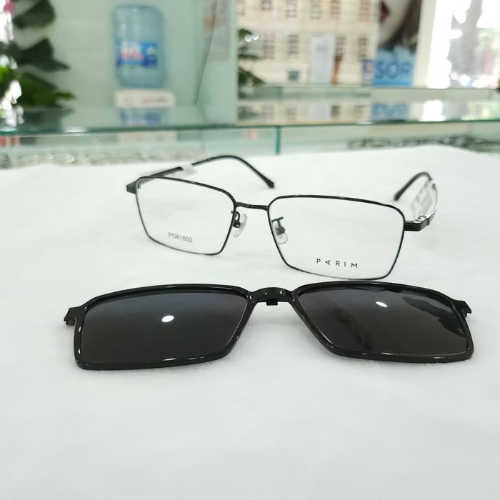 Hình ảnh 1 của Mắt Kính An Tài
