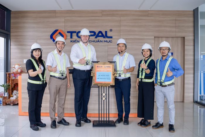 Hình ảnh cửa nhôm kính Topal 2