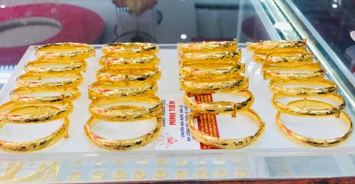 Cửa Hàng Vàng Bạc Minh Tiến Hình 2