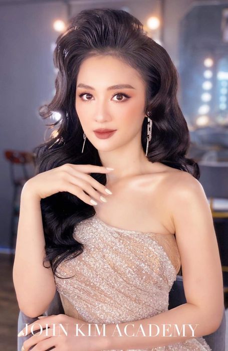Hình ảnh John Kim Makeup Academy 2
