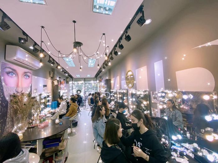 Trathule MakeUp Academy - Ảnh 1