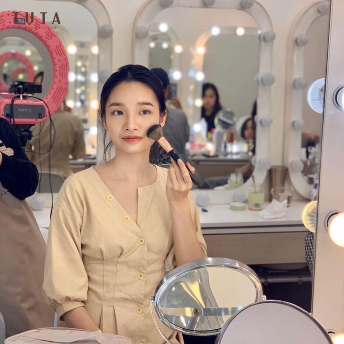 Hình ảnh 1 của TUTA Makeup & Academy