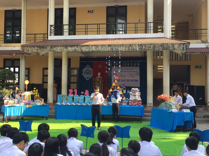 Hình ảnh 2 của Trường THPT Nguyễn Huệ