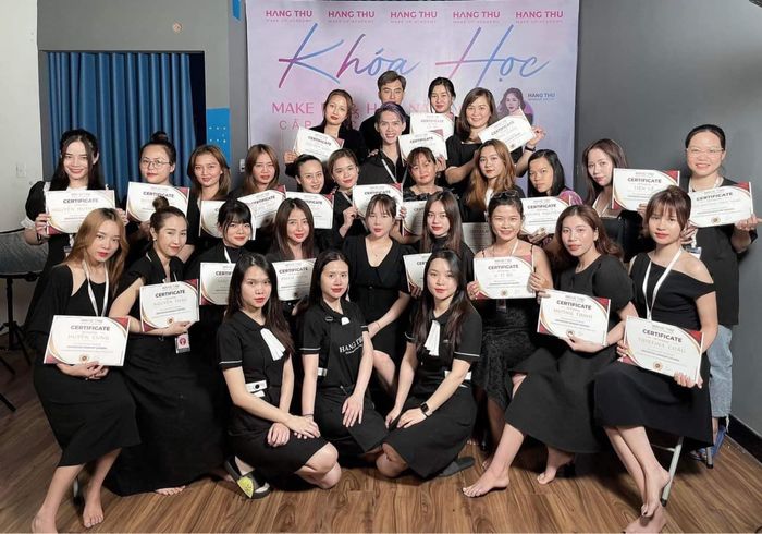 Hằng Thu Makeup Academy - Ảnh 1