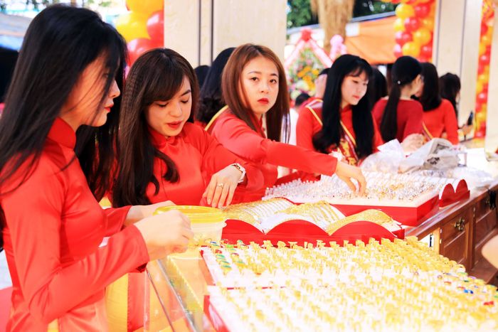 Kim Hoà Minh Jewelry hình ảnh 2