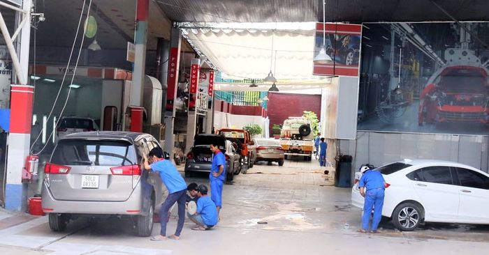 Hình ảnh Garage Ô tô Văn Hiền 2
