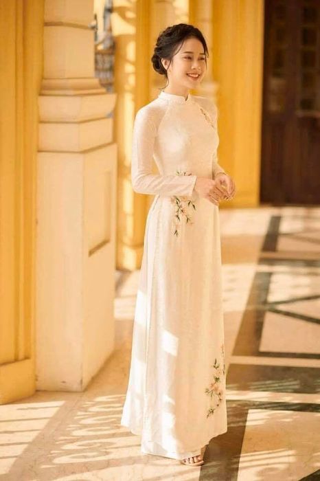 Áo dài thêu Lamvi - hình ảnh 1