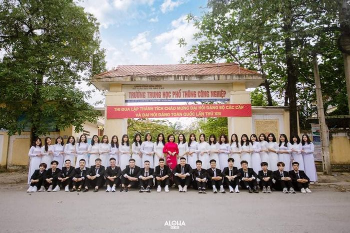 Trường THPT Công Nghiệp Hòa Bình hình 2
